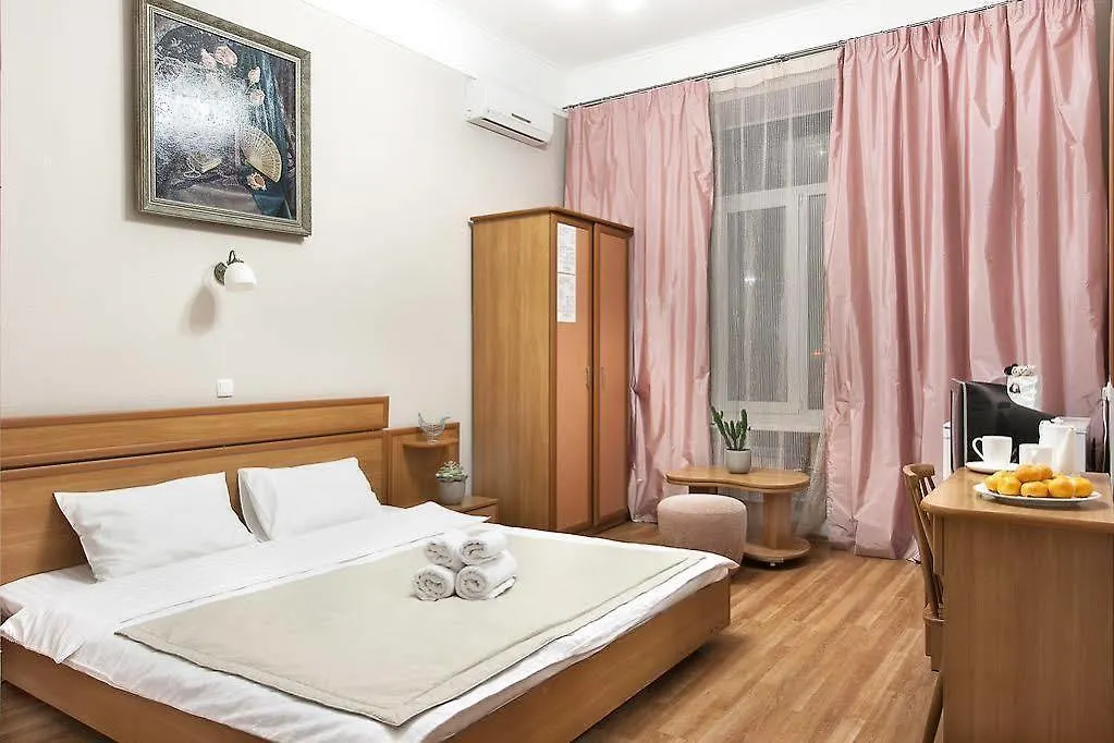 Szálloda Centrooms Kropivnizkogo Mini-Hotel Kijev